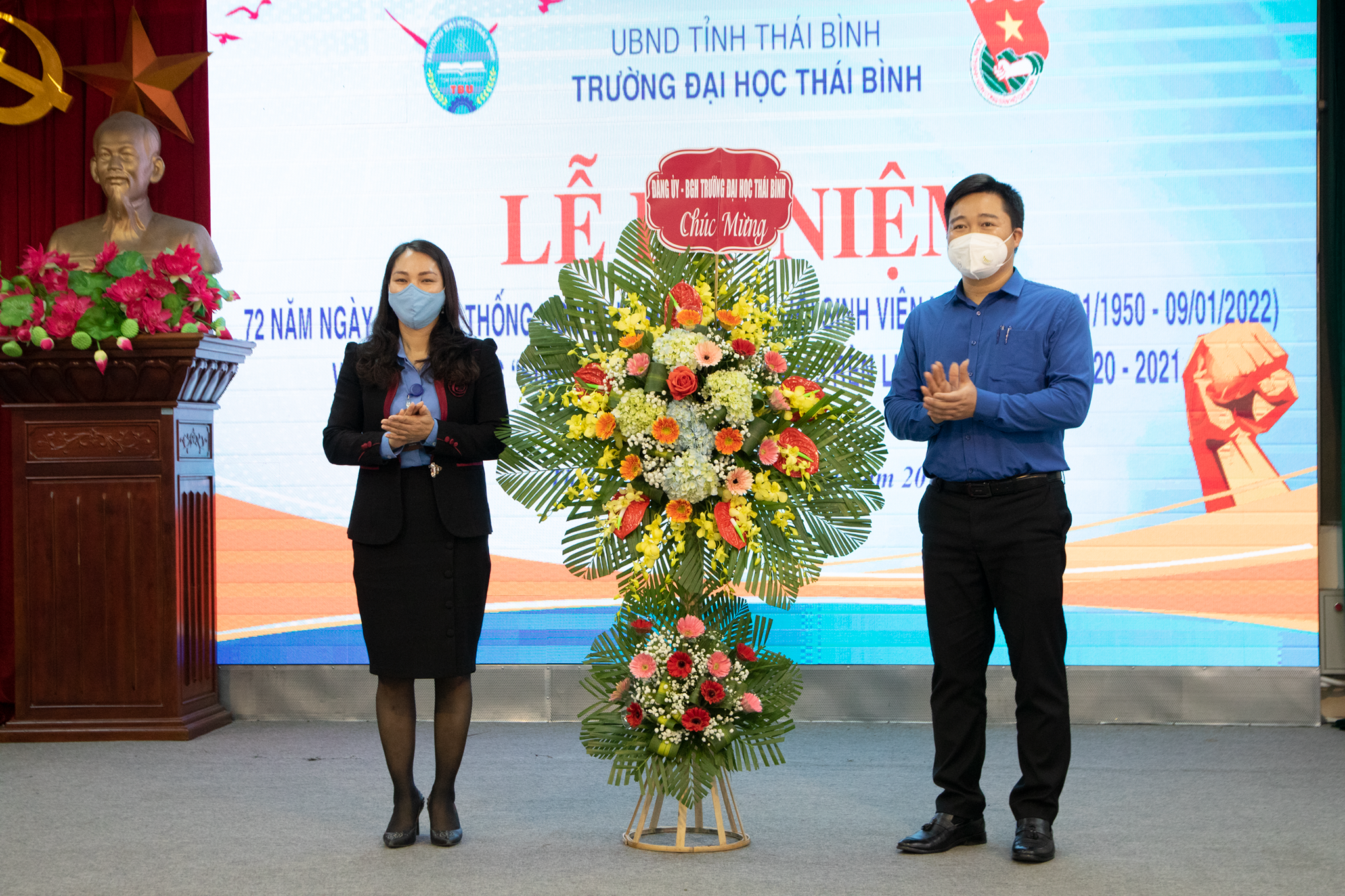 Trường Đại học Thái bình kỷ niệm 72 năm ngày truyền thống Học sinh, sinh viên và Tuyên dương “Sinh viên 5 tốt”, “Tập thể sv 5 tốt” “Học sinh 3 rèn luyện” cho Học sinh, sinh viên năm học 2021 - 2022
