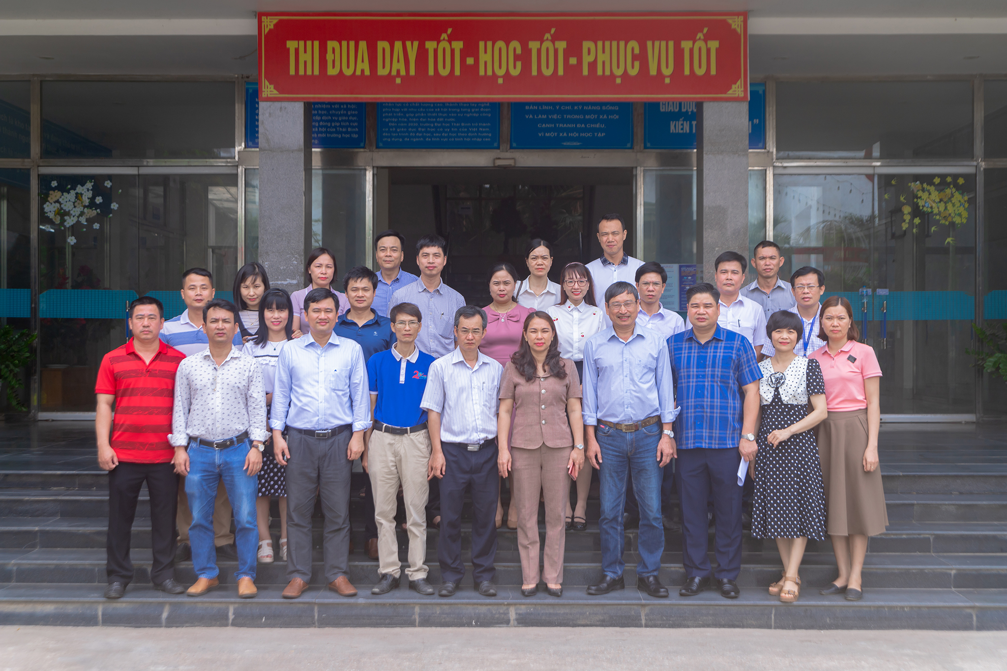 Khoa Điện – Điện tử trường Đại học Giao thông vận tải thăm và làm việc tại trường Đại học Thái Bình
